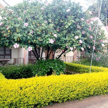 The Royal Pentagon Hotel Hoima Exterior photo